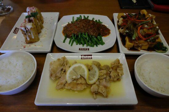 Eaton Bakery & Restaurant